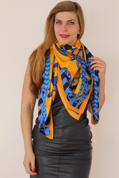 Model 13, Tuch 130 x 130 cm, mehrfarbig, Seidentwill