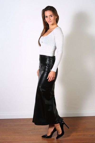 Superlanger Luxus-Lederrock in der Farbe schwarz, Grösse 36