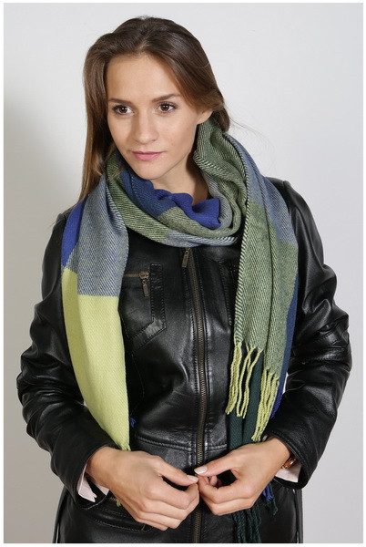 Karierter Schal , Größe 200 x 60 cm, Grundfarbe grün / blau / lila
