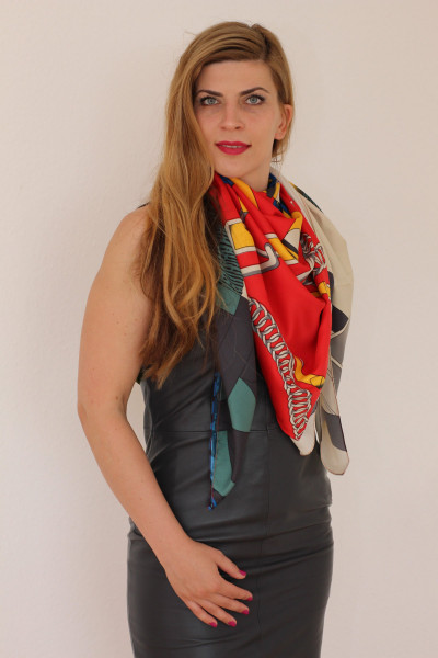 Model 1 , Tuch 130x 130 cm, mehrfarbig, Seidentwill