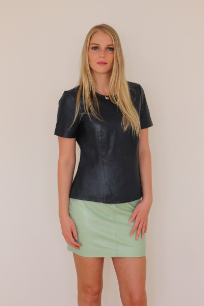 Mini - Lederrock in powder green, Größe 38, Nappaleder