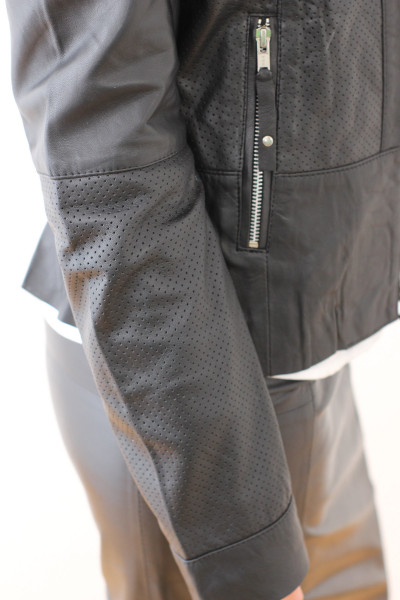 Taillierte Lederjacke in schwarz - Grösse XXXL