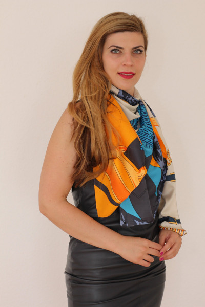 Model 21, Tuch 130x 130 cm, mehrfarbig, Seidentwill