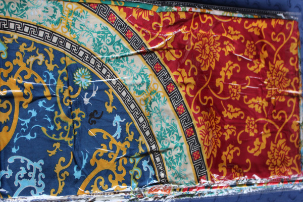 Satintuch 90 x 90 cm, mehrfarbig, rot / blau / gold