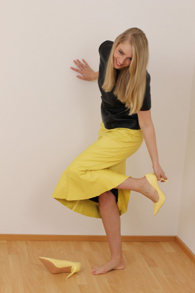 Luxus - Lederrock mit Falten, Größe 38, gelb