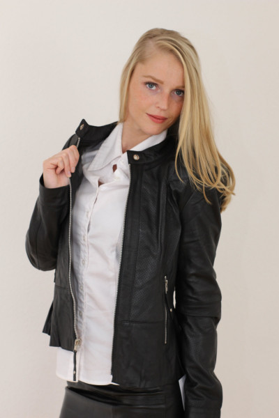 Taillierte Lederjacke in schwarz - Grösse XXXL