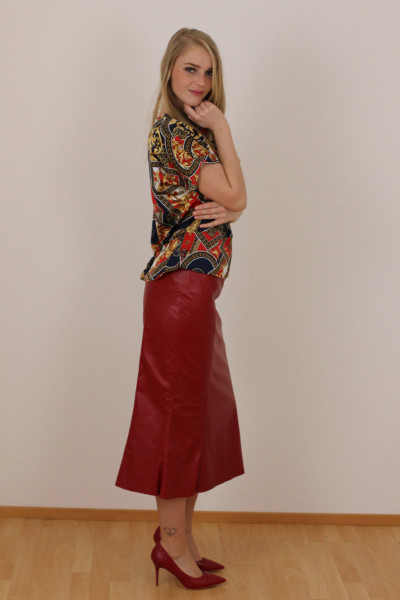 Luxus - Lederrock mit Falten, Größe 50 , rot